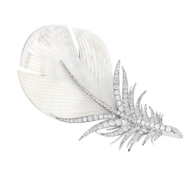 Diamond Brooch Models for the Bride