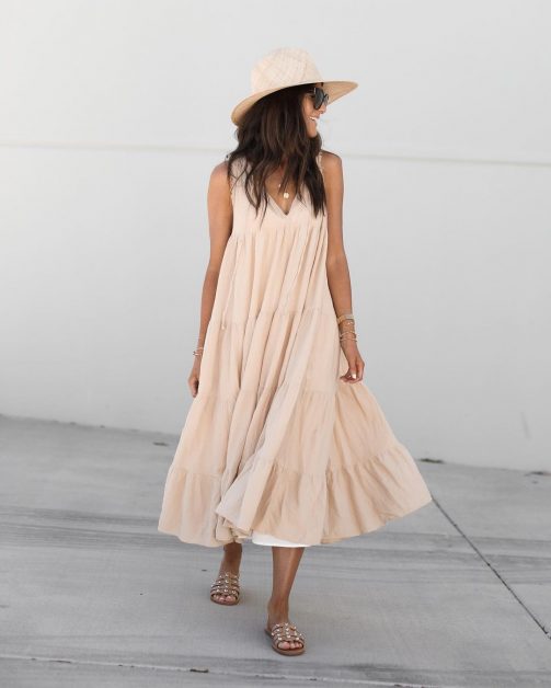 How Do You Wear the Summer Dresses of 2022, in the Fashionista's Style?