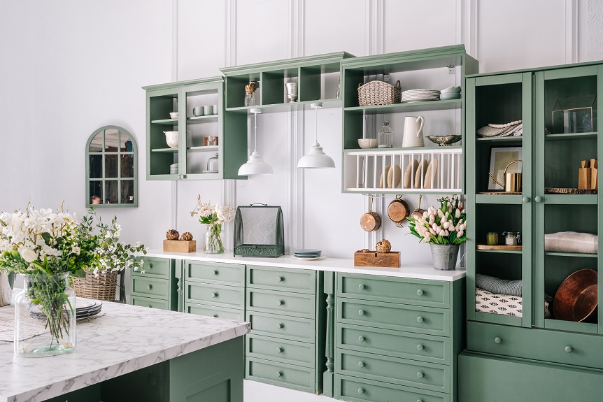 Tips From Experts on How to Choose Kitchen Cabinet Colors