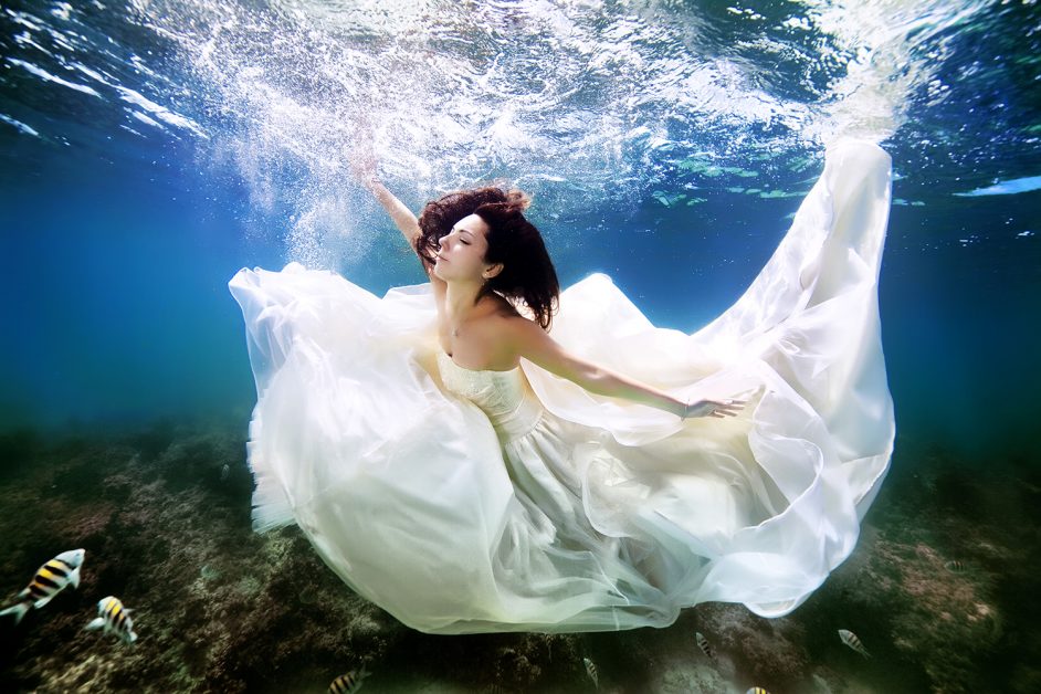 The Full Story Behind These Incredible Underwater Wedding Photographs