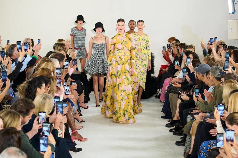 Stark Prints and Colors at New York Fashion Week Summer 2023