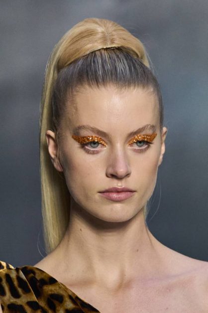 The Most Important Makeup Trends From London Fashion Week Spring-Summer 2023