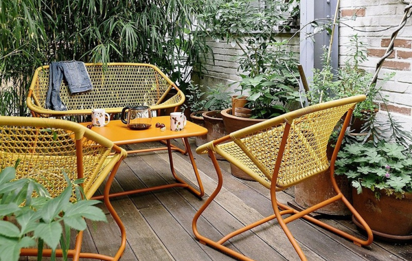 The Latest Outdoor Seating Decorations in Vibrant Colors