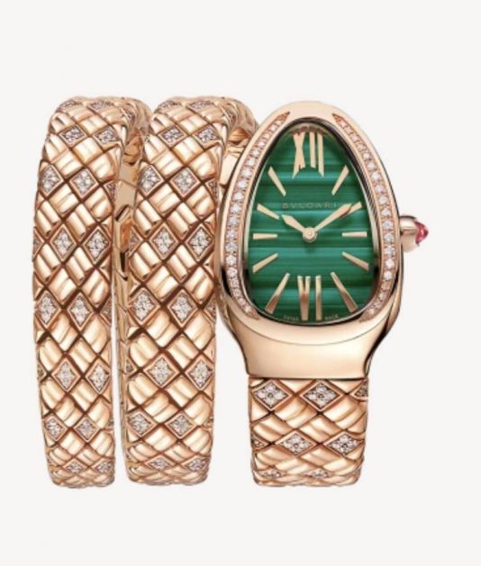 Women’s Watch Models with Roman Numerals Fall 2022