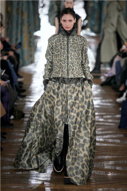Models of Long Blouse Skirts for Fall 2022