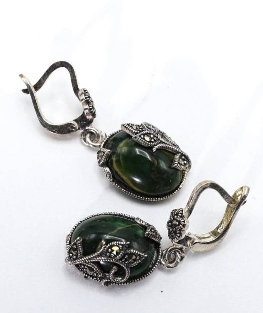 Models of Earrings Studded With Chrysoprase Stones 2023