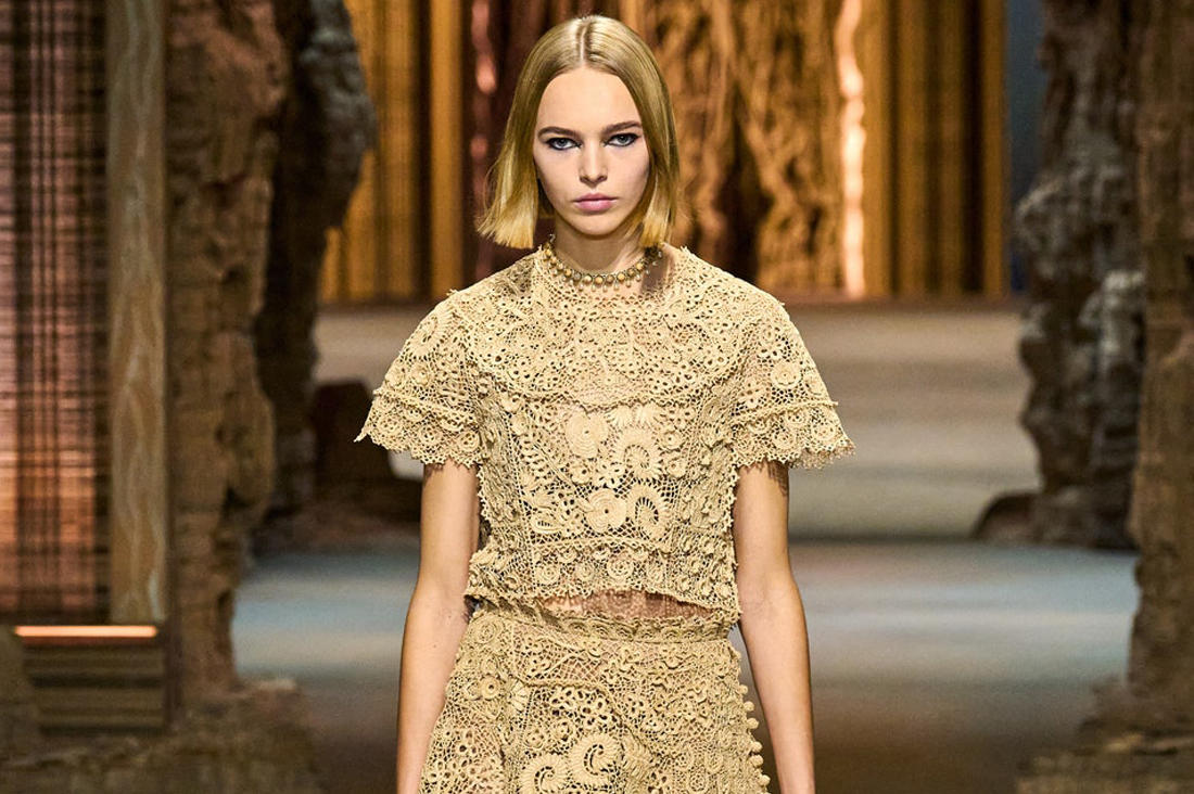 6 Fashion Trends in Paris Week Spring 2023 That Dominated Shiny Eve