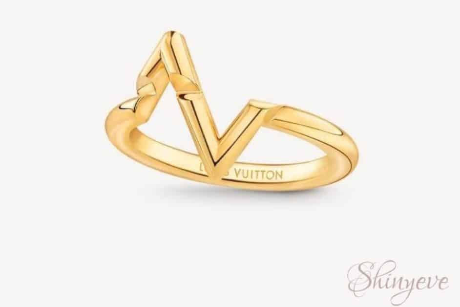 V-Shaped Ring Models in 2022