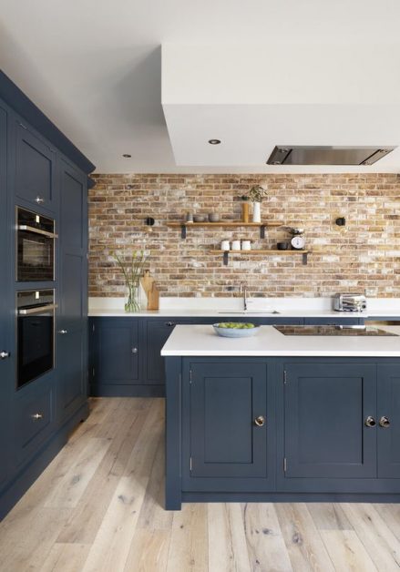 How to Add Character and Character to Modern Kitchen Designs