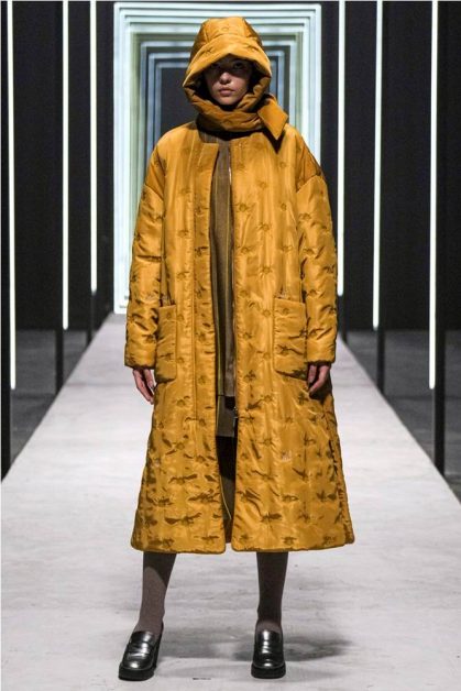 Coats Models In Shades Of Yellow 2022-2023