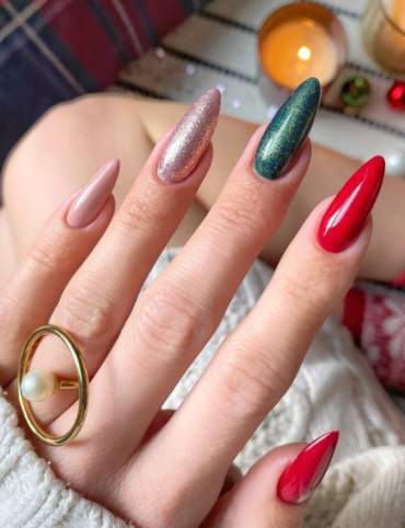 The Most Beautiful Nail Polishes for the Festival Season 2023