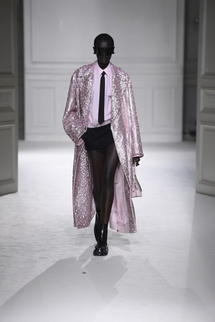 Valentino's Fall 2023 Collection: The Resurgence of the Skinny Black Tie