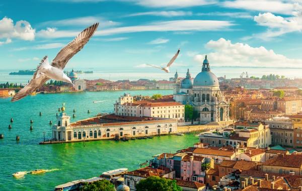 Experience the Magic of Italy: Top 5 Tourist Attractions for Summer