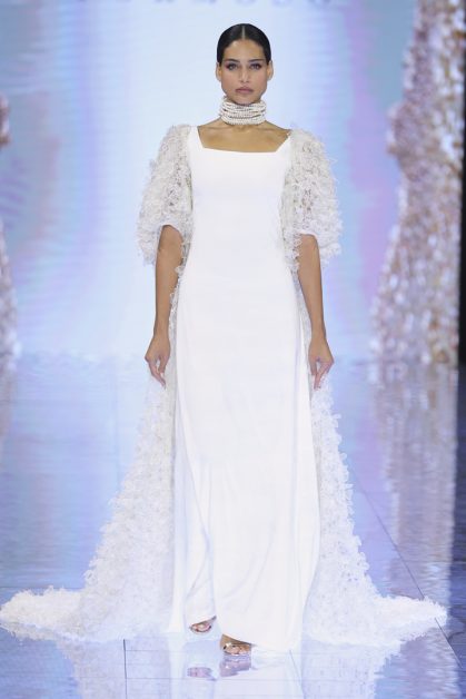 Discover the Latest Wedding Dress Trends for 2024: Perfect Styles for Slim Brides