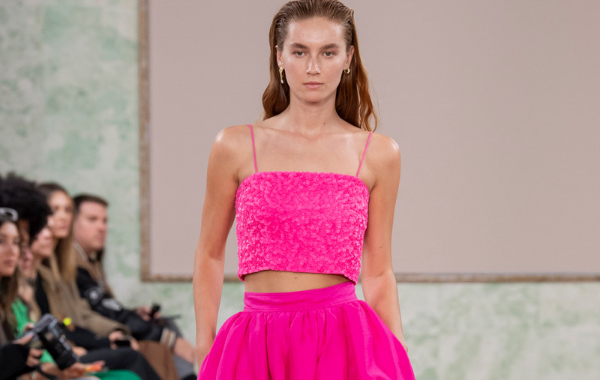 Fuchsia Skirt Fashion: Embrace the Vibrant Trend for Summer