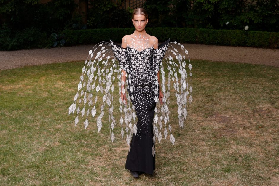 Paris Haute Couture Fashion Week: A Showcase of Sophistication and Glamour