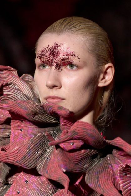 Fall/Winter 2023-2024 Beauty Trends: Insights from Paris Haute Couture