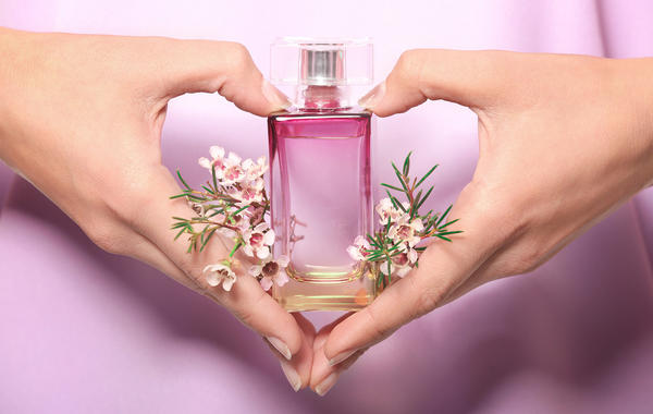 Luxurious Fragrances for Mature Women: Discover the Scents That Inspire Elegance