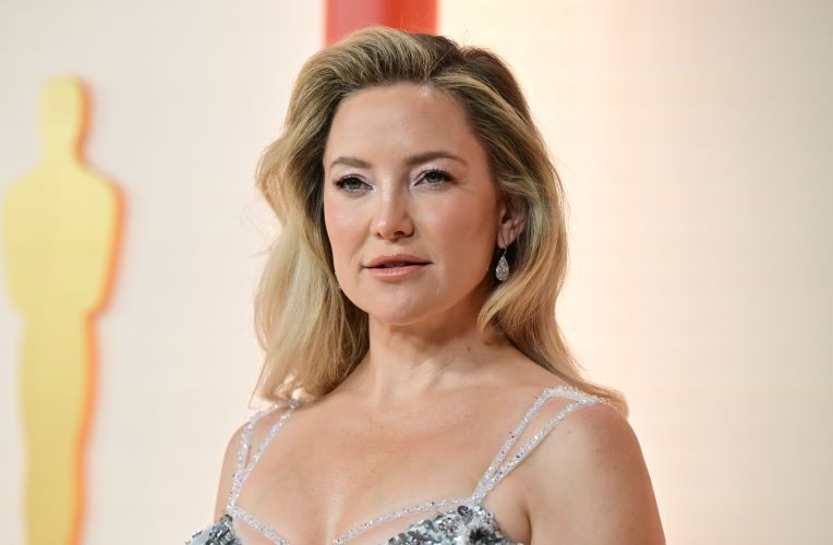 Discover Kate Hudson's Stunning Makeup Styles: A Glimpse into Her Radiant Beauty