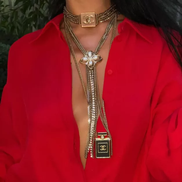 Mastering Statement Necklaces: Dua Lipa's Fashion Inspiration