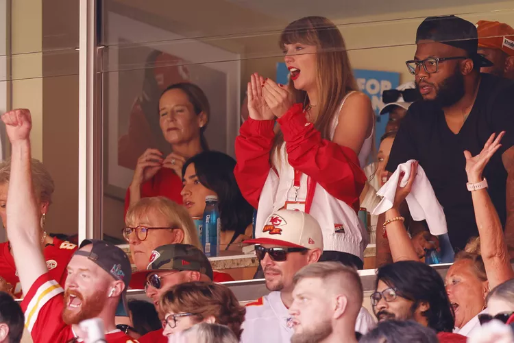 Taylor Swift's Game Day Surprise: Sparks Fly at Kansas City Chiefs Stadium