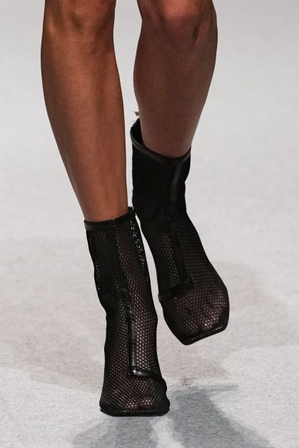 Shoe Chic: Fall 2023's Hottest Footwear Trends