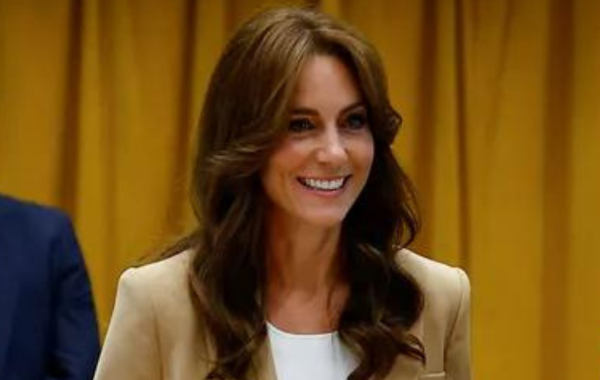 Kate Middleton's Stylish '70s Twist: The Flared Pantsuit Phenomenon