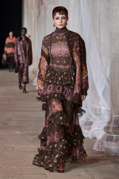 Bohemian Chic: Embrace the Fall 2023 Fashion Trends