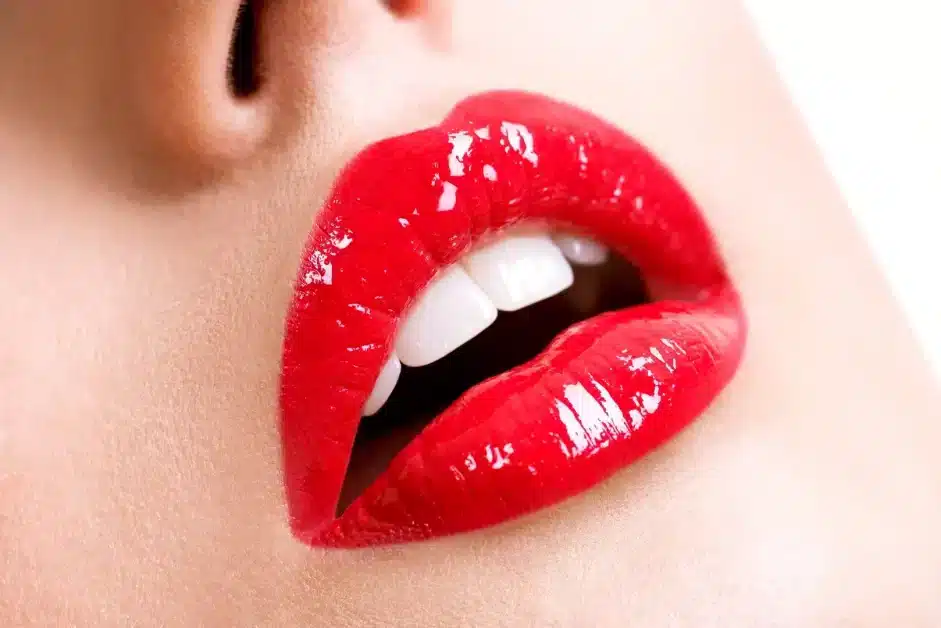 Shine Bright: The Latex Lips Trend Taking Over the Beauty World