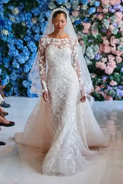 Dive into Bridal Beauty: Top Trends for Fall 2024 Wedding Dresses