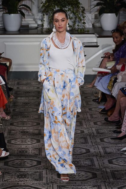 Elevate Your Summer Wardrobe: Wide-Leg Trousers Edition