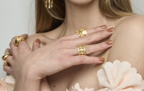 Top Summer Nail Colors for Square Nails: Stand Out with These Shades